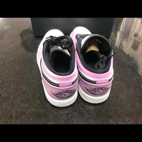 Sz various Air Jordan 1s lows purple Nwb